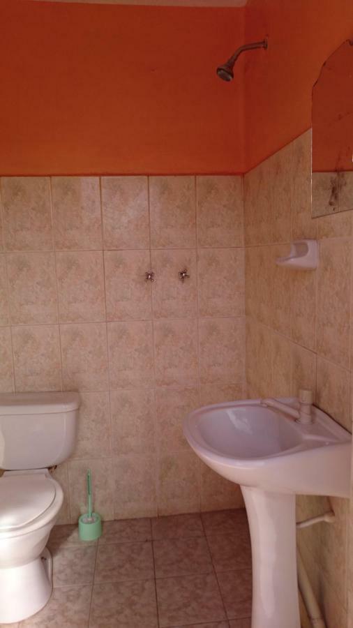 Hostal Coronel Pedro Arraya توبيزا الغرفة الصورة